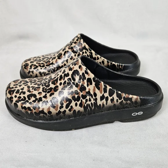OOFOS Shoes Oofos Leopard Print Recovery Clogs Size Limited